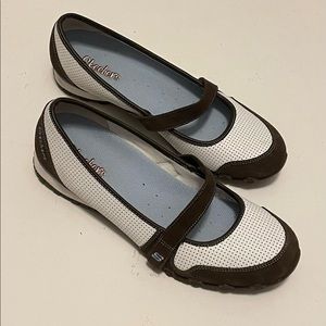 Skechers womens shoes